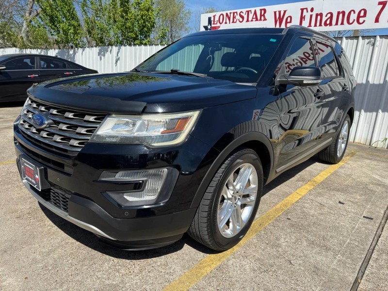 Ford Explorer Vehicle Full-screen Gallery Image 02