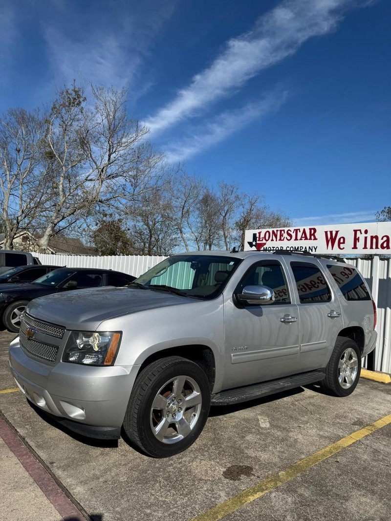 Chevrolet Tahoe Vehicle Full-screen Gallery Image 02
