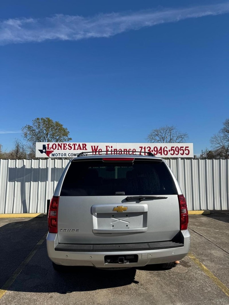 Chevrolet Tahoe Vehicle Full-screen Gallery Image 04