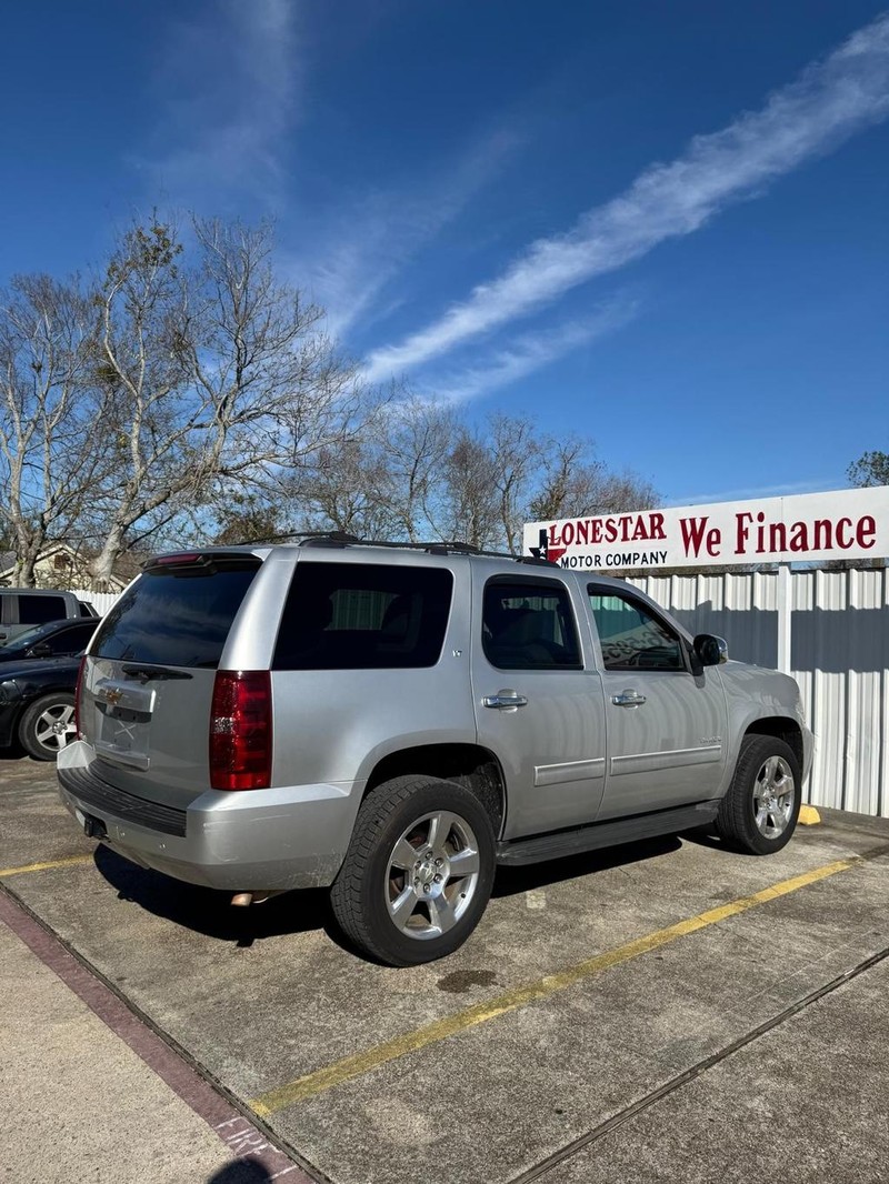 Chevrolet Tahoe Vehicle Full-screen Gallery Image 06