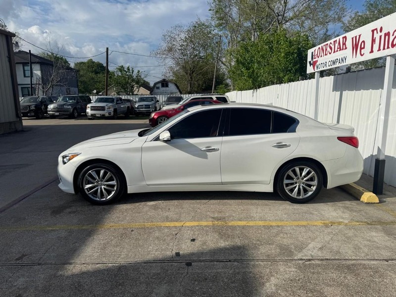 INFINITI Q50 Vehicle Full-screen Gallery Image 08