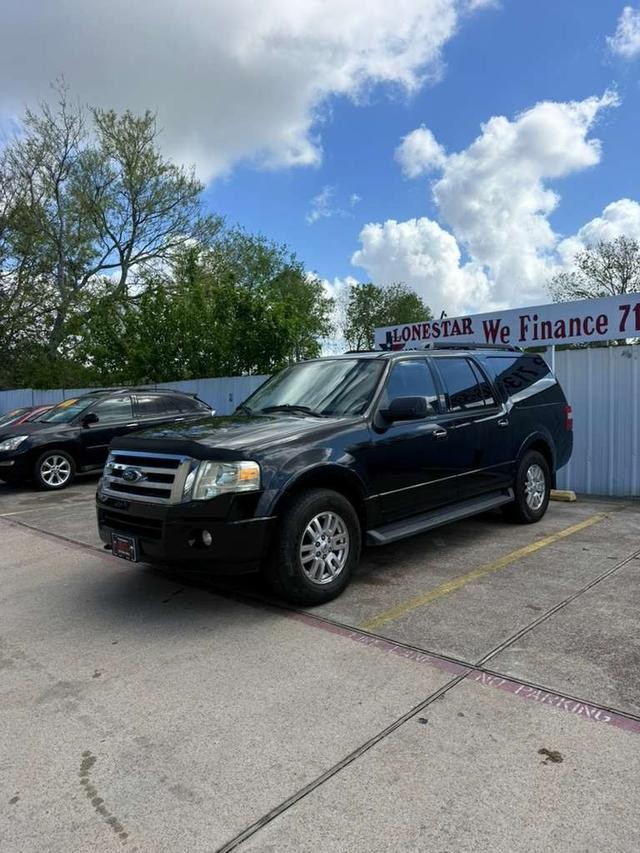 Ford Expedition EL Vehicle Full-screen Gallery Image 02