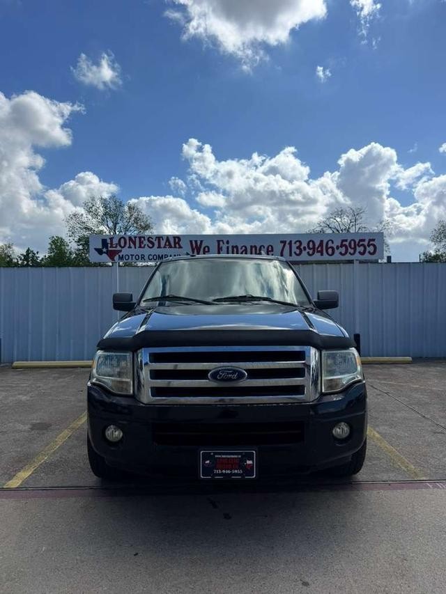 Ford Expedition EL Vehicle Full-screen Gallery Image 03