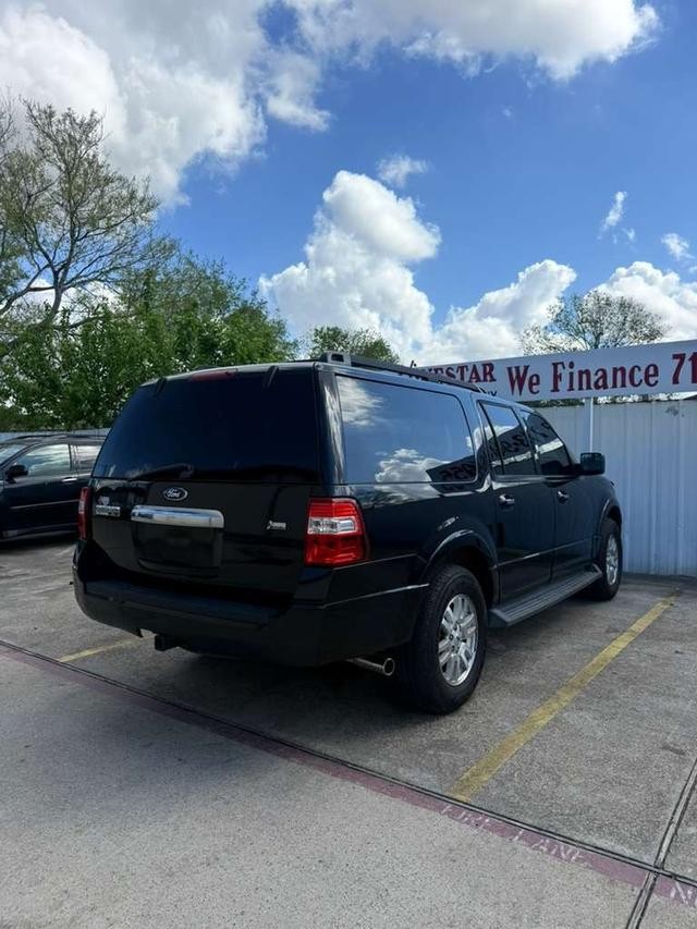 Ford Expedition EL Vehicle Full-screen Gallery Image 05