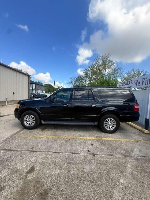 Ford Expedition EL Vehicle Full-screen Gallery Image 07