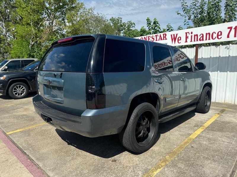 Chevrolet Tahoe Vehicle Full-screen Gallery Image 05