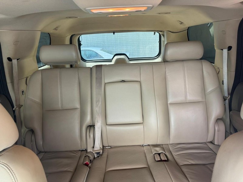 Chevrolet Tahoe Vehicle Full-screen Gallery Image 09