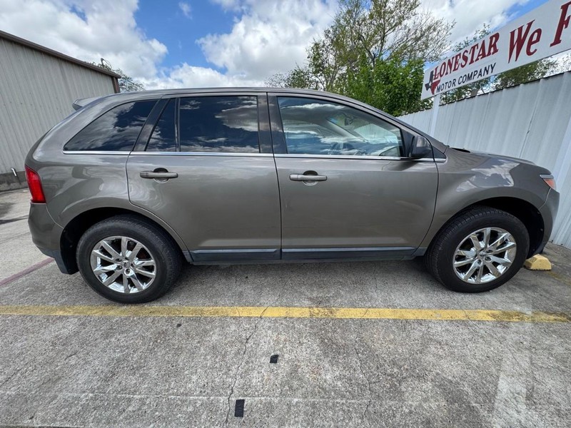 Ford Edge Vehicle Full-screen Gallery Image 07