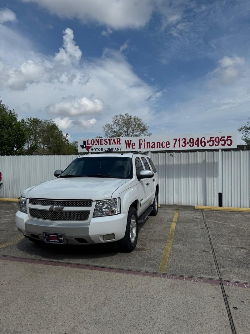 Chevrolet Tahoe Vehicle Full-screen Gallery Image 02