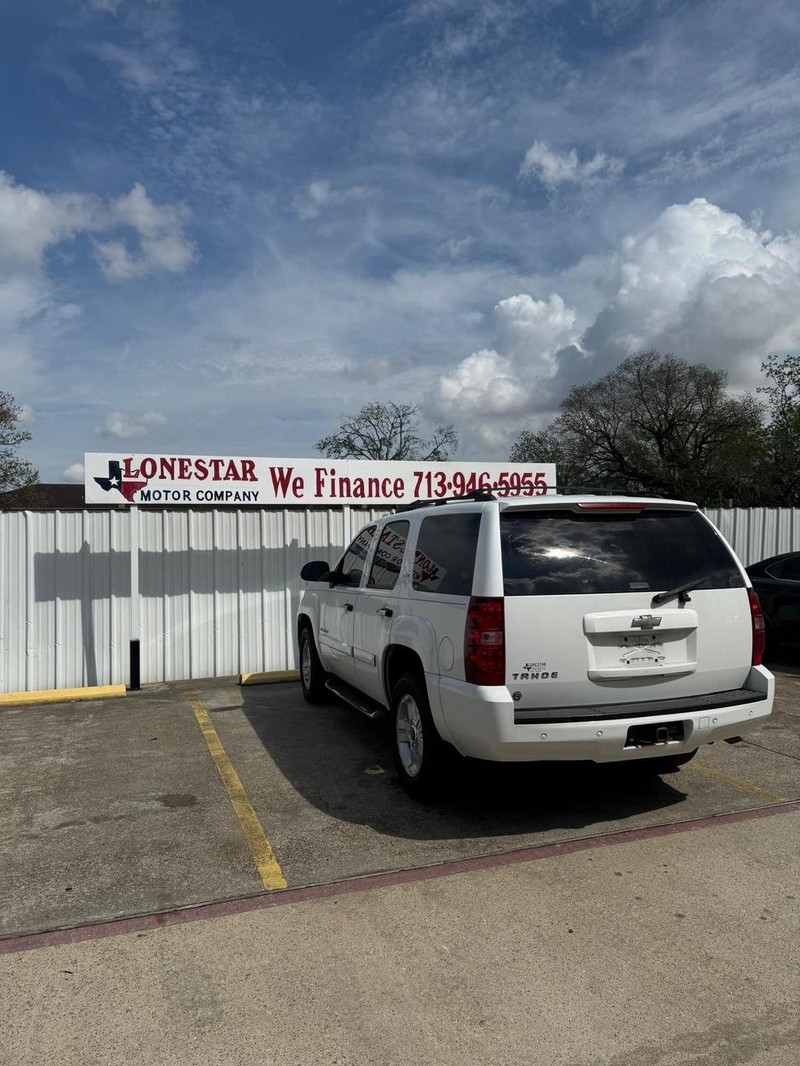 Chevrolet Tahoe Vehicle Full-screen Gallery Image 04