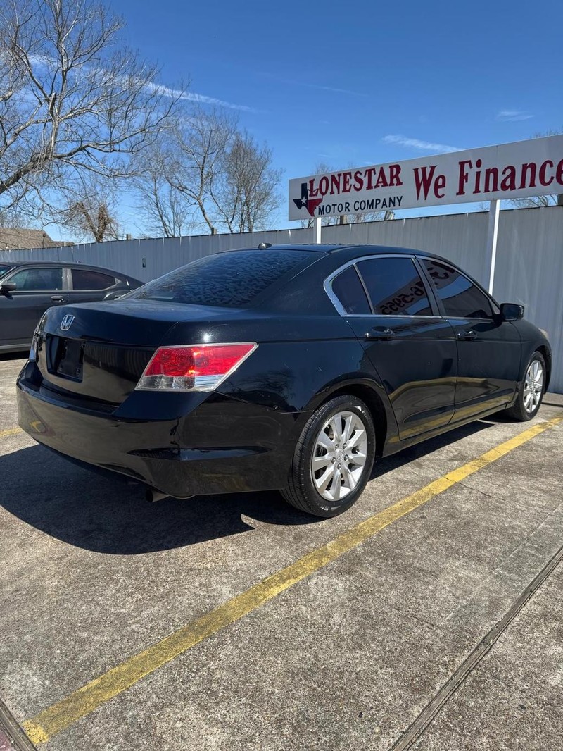 Honda Accord Sedan Vehicle Full-screen Gallery Image 06