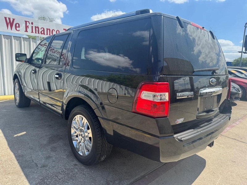 Ford Expedition EL Vehicle Full-screen Gallery Image 05