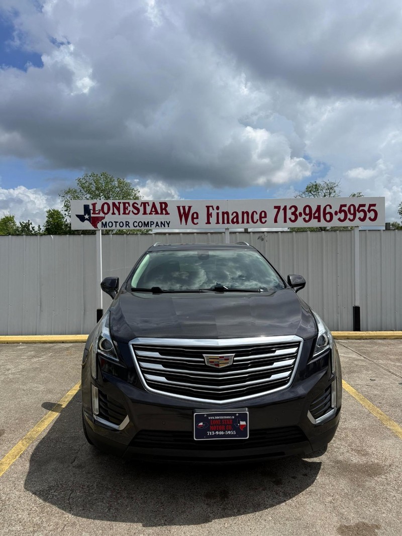Cadillac XT5 Vehicle Full-screen Gallery Image 03