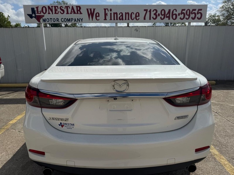 Mazda MAZDA6 Vehicle Full-screen Gallery Image 04