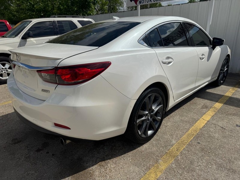 Mazda MAZDA6 Vehicle Full-screen Gallery Image 06