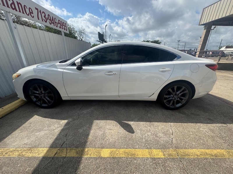 Mazda MAZDA6 Vehicle Full-screen Gallery Image 08