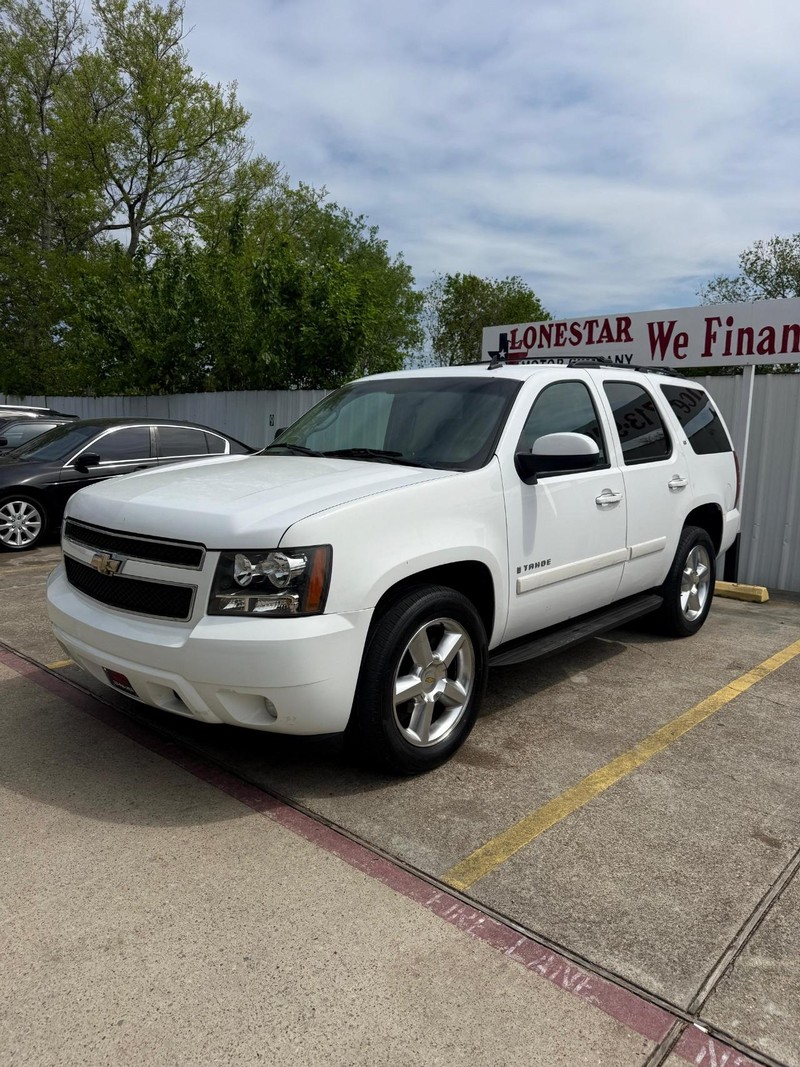 Chevrolet Tahoe Vehicle Full-screen Gallery Image 02