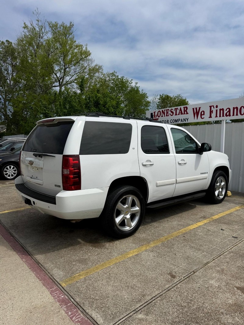 Chevrolet Tahoe Vehicle Full-screen Gallery Image 06