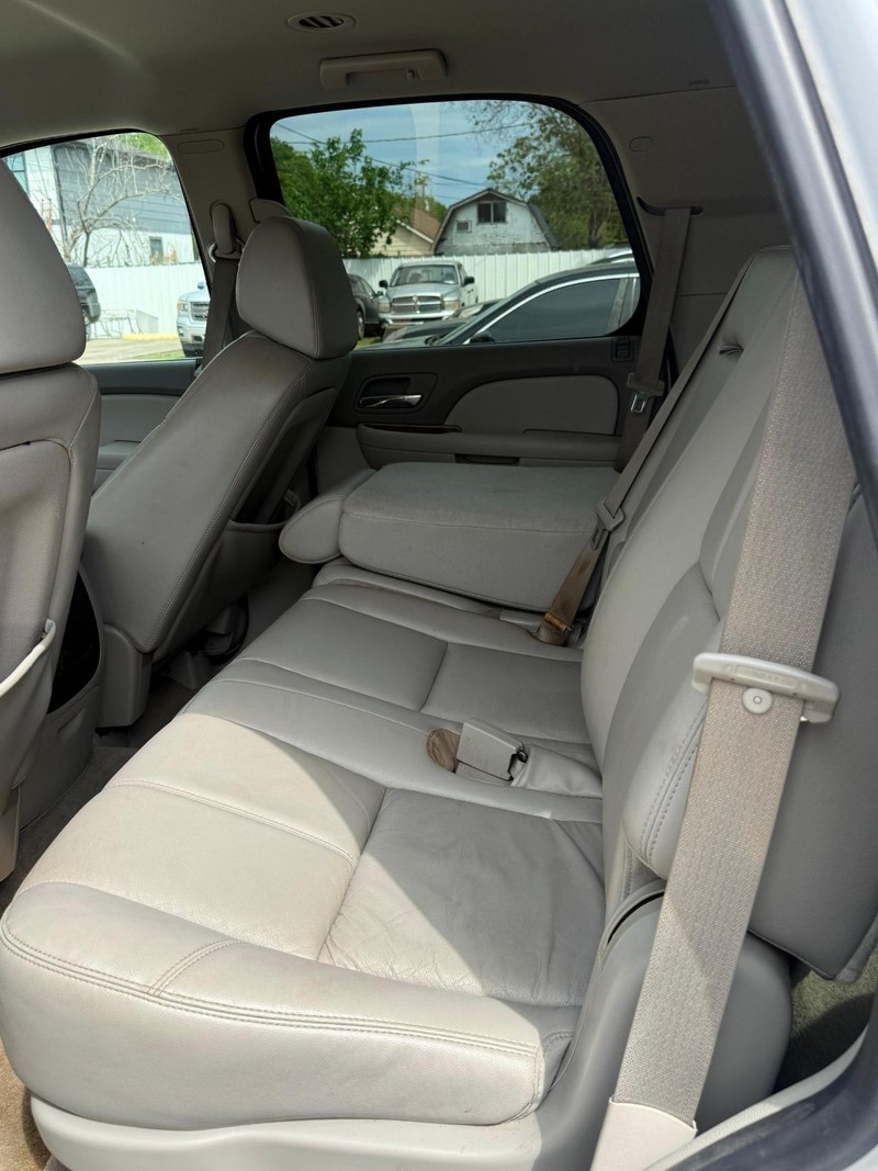 Chevrolet Tahoe Vehicle Full-screen Gallery Image 10