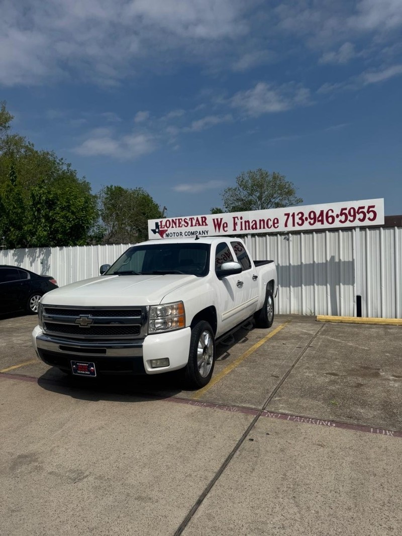 Chevrolet Silverado 1500 Vehicle Full-screen Gallery Image 02
