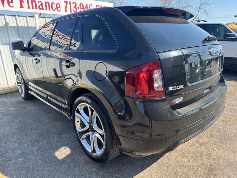 Ford Edge Vehicle Full-screen Gallery Image 06