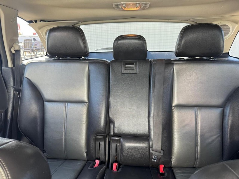 Ford Edge Vehicle Full-screen Gallery Image 10