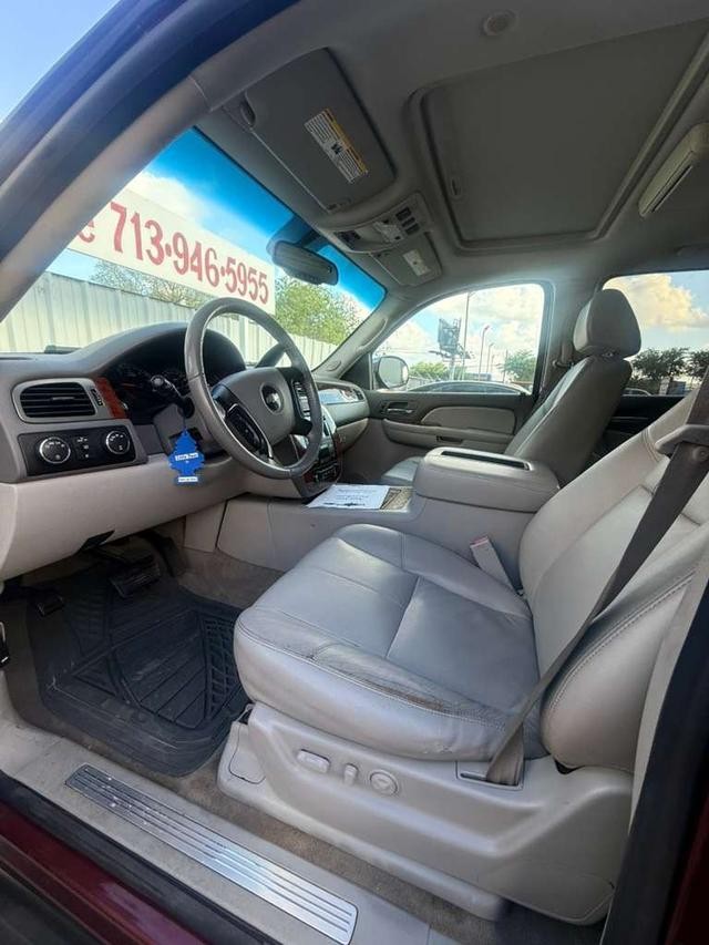 Chevrolet Tahoe Vehicle Full-screen Gallery Image 08