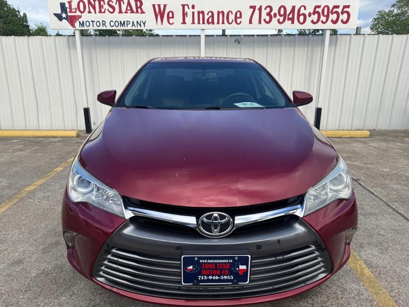 Toyota Camry Vehicle Full-screen Gallery Image 03