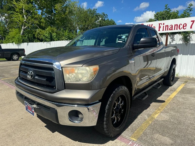 Toyota Tundra 4WD Truck Vehicle Full-screen Gallery Image 02