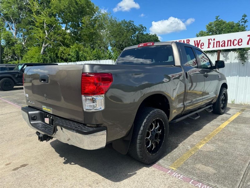 Toyota Tundra 4WD Truck Vehicle Full-screen Gallery Image 06