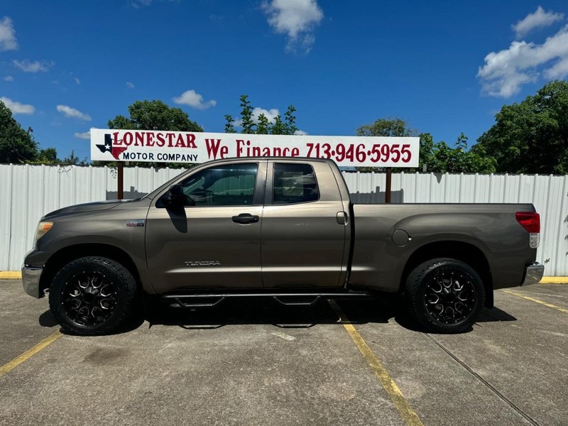 Toyota Tundra 4WD Truck Vehicle Full-screen Gallery Image 07