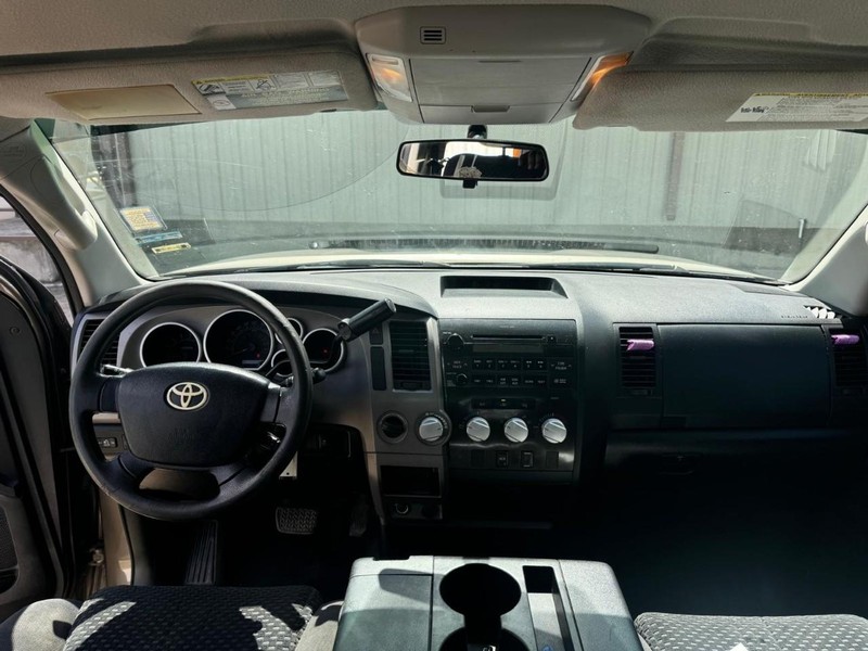 Toyota Tundra 4WD Truck Vehicle Full-screen Gallery Image 09