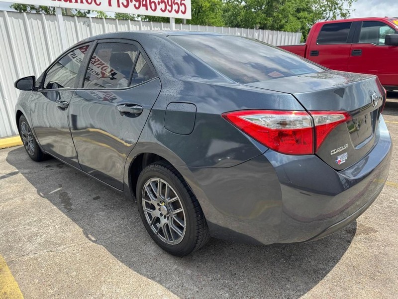 Toyota Corolla Vehicle Full-screen Gallery Image 06