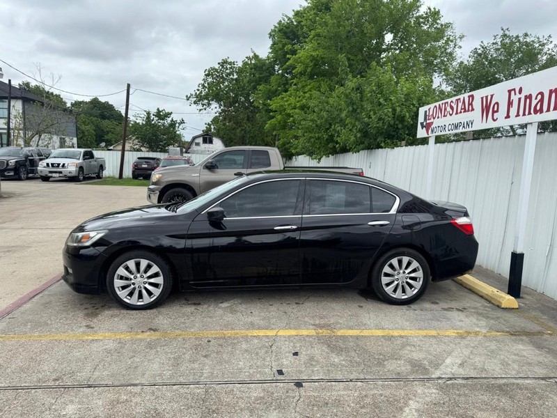 Honda Accord Sedan Vehicle Full-screen Gallery Image 07