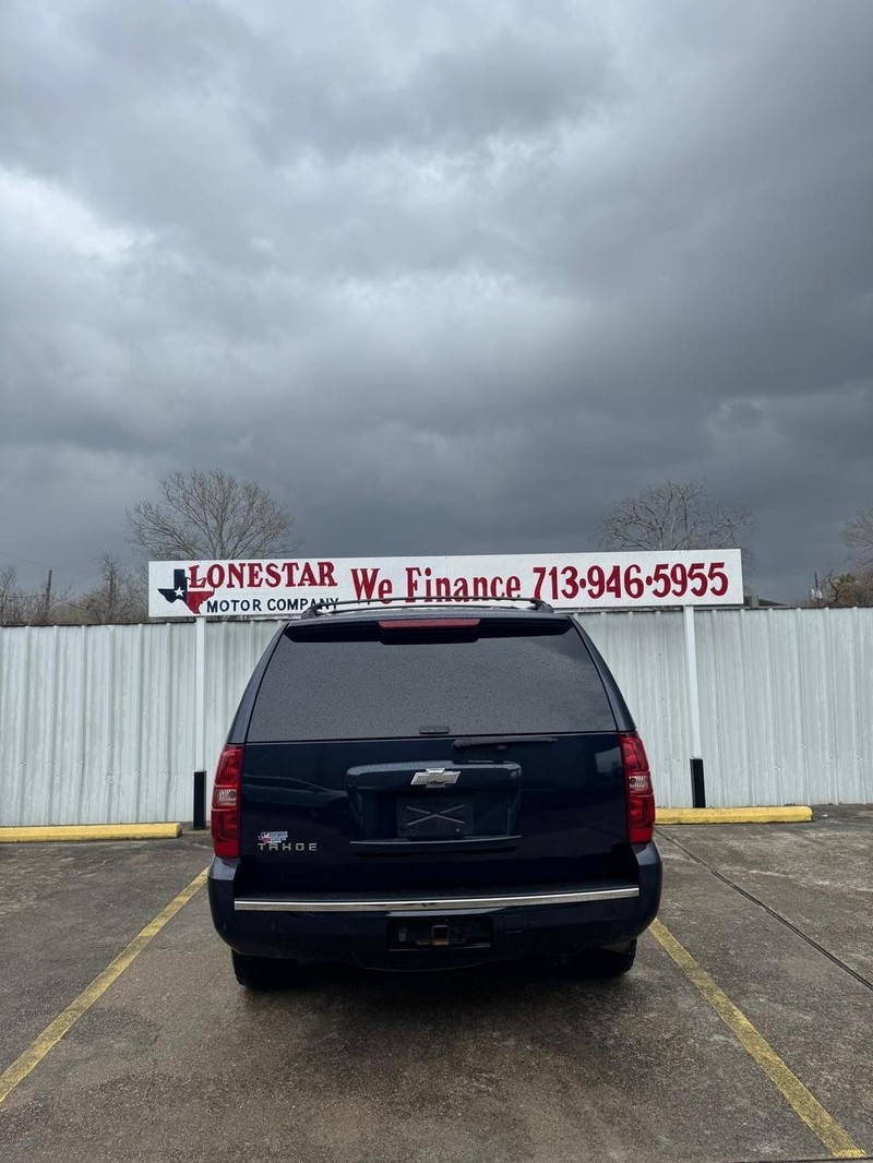 Chevrolet Tahoe Vehicle Full-screen Gallery Image 04