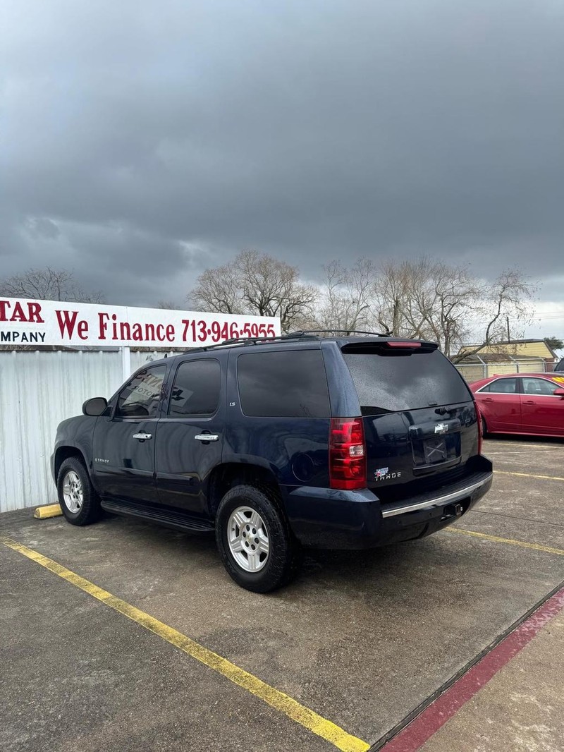 Chevrolet Tahoe Vehicle Full-screen Gallery Image 05