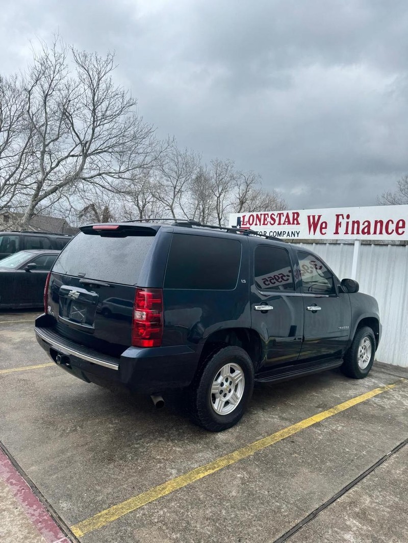 Chevrolet Tahoe Vehicle Full-screen Gallery Image 06