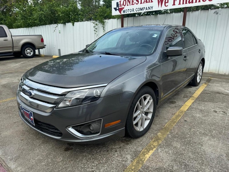 Ford Fusion Vehicle Full-screen Gallery Image 02