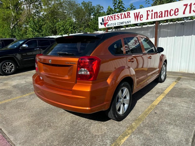 Dodge Caliber Vehicle Full-screen Gallery Image 05