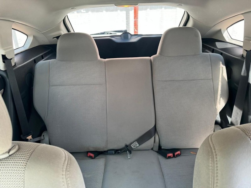 Dodge Caliber Vehicle Full-screen Gallery Image 09