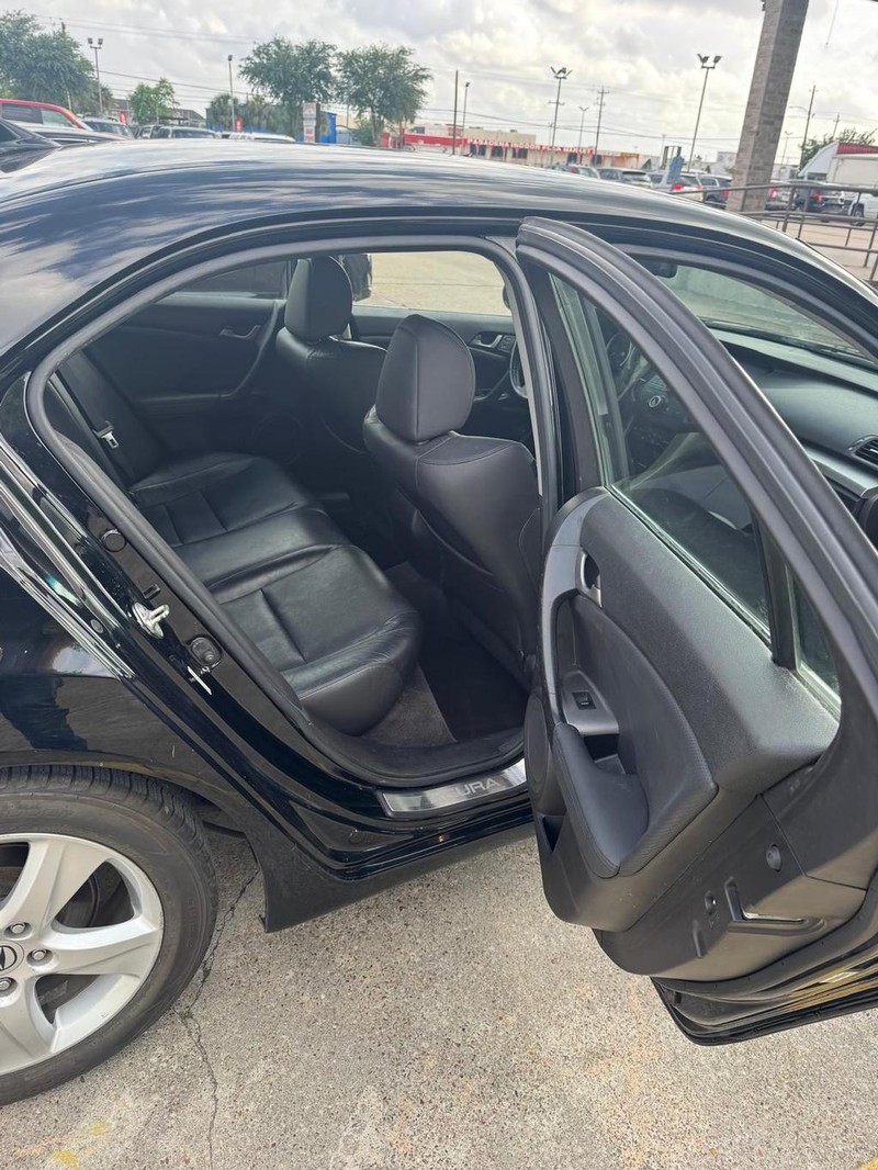 Acura TSX Vehicle Full-screen Gallery Image 10