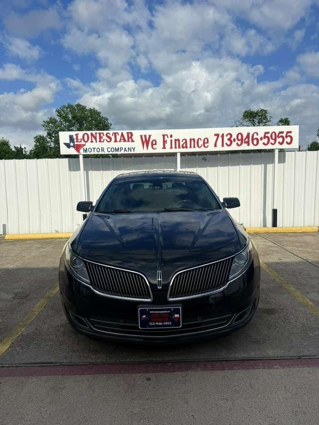 Lincoln MKS Vehicle Full-screen Gallery Image 03