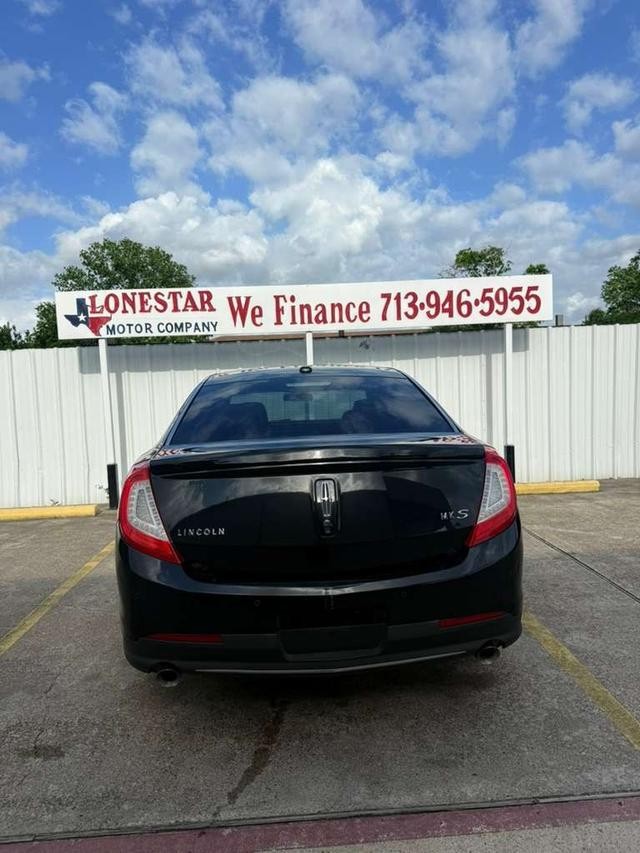 Lincoln MKS Vehicle Full-screen Gallery Image 04