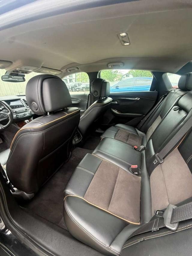 Chevrolet Impala Vehicle Full-screen Gallery Image 08