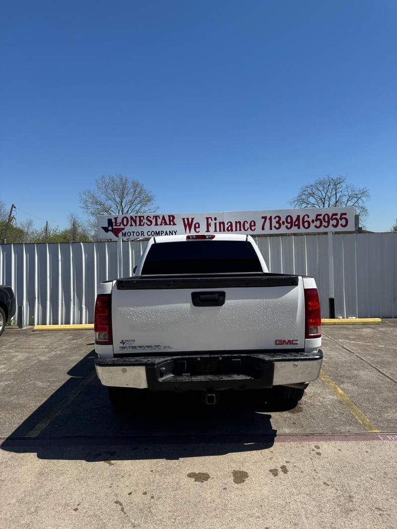 GMC Sierra 1500 Vehicle Full-screen Gallery Image 04