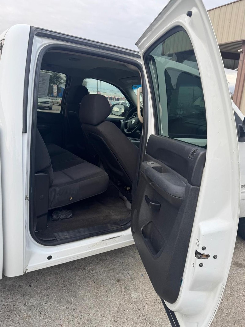 GMC Sierra 1500 Vehicle Full-screen Gallery Image 10