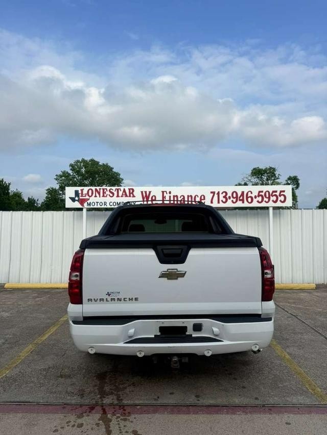 Chevrolet Avalanche Vehicle Full-screen Gallery Image 04