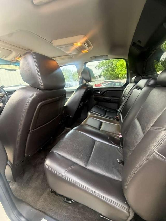 Chevrolet Avalanche Vehicle Full-screen Gallery Image 08