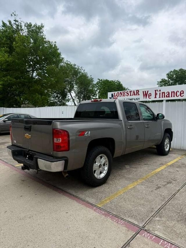 Chevrolet Silverado 1500 Vehicle Full-screen Gallery Image 06