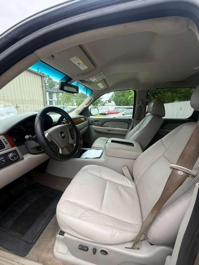 Chevrolet Silverado 1500 Vehicle Full-screen Gallery Image 07